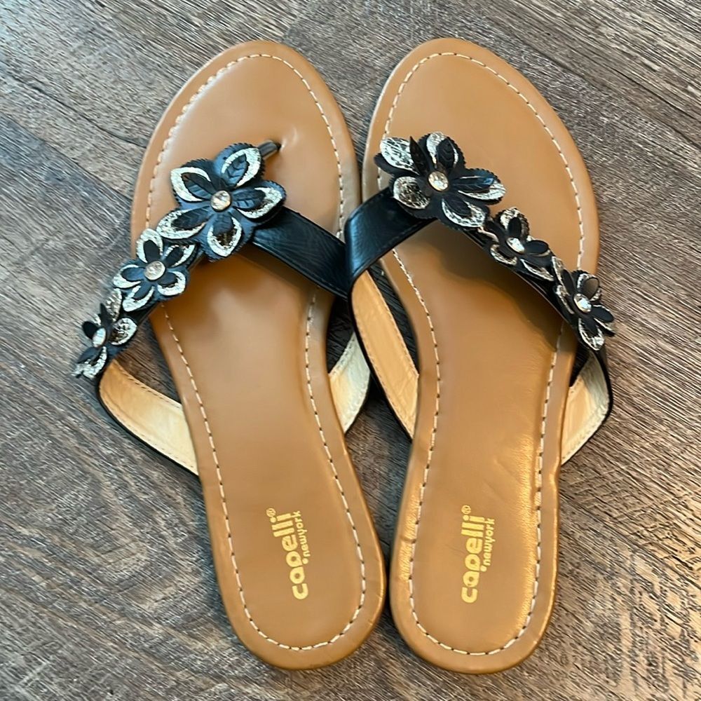 Capelli New York Floral Thong Sandals Black Silver Size 7 Rhinestone Flip Flops